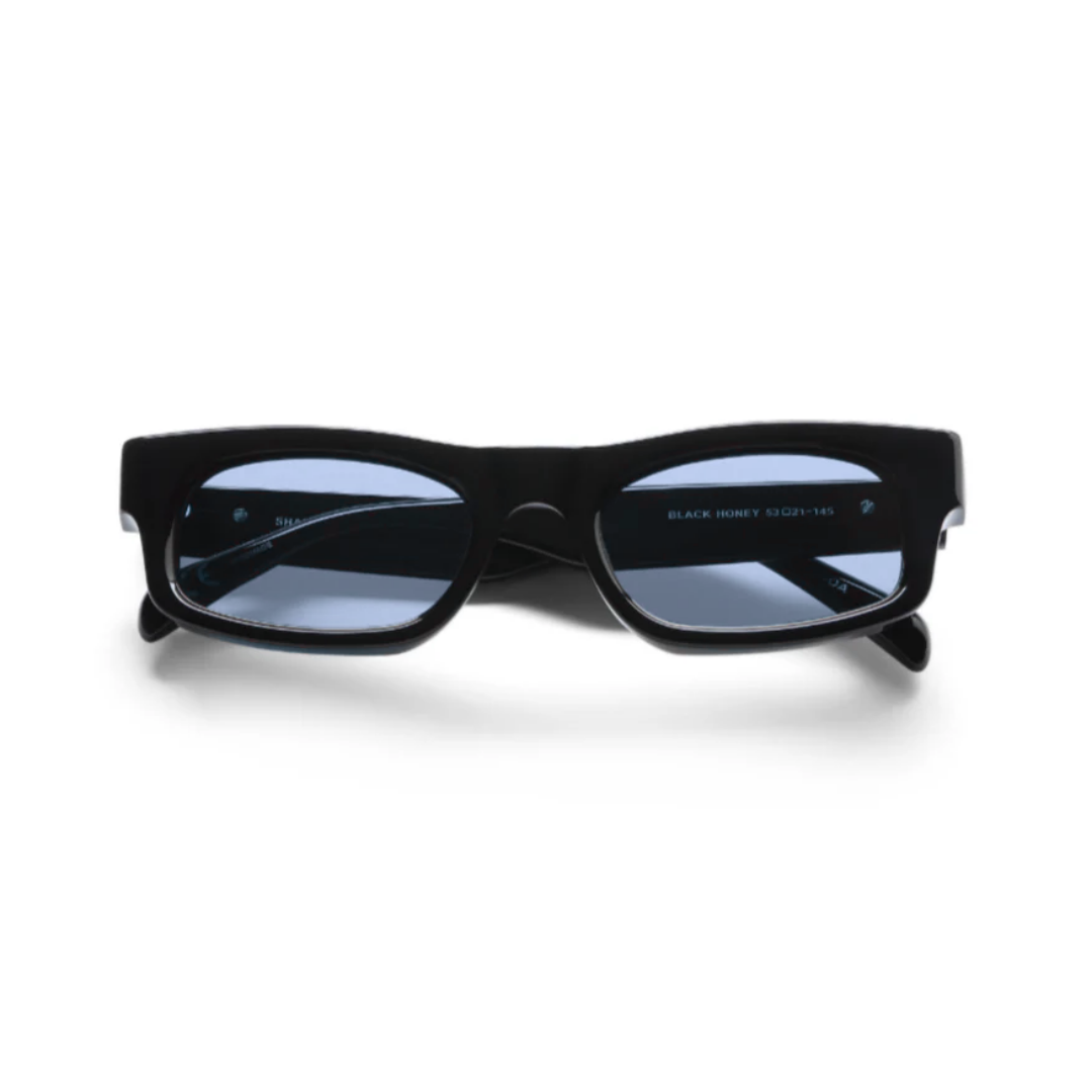 Shade 003
