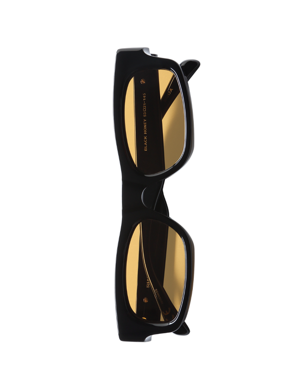 Shade 003